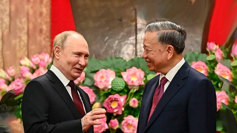 «Fortalecer la asociación estratégica con Vietnam»: Putin inicia su agenda en Hanói