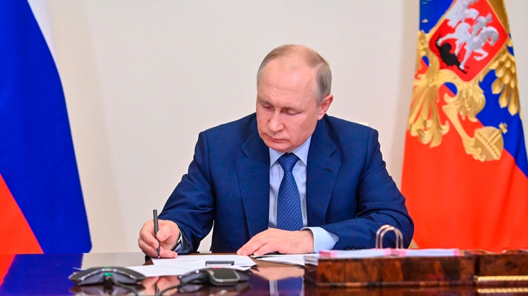 Putin firma una resolución sobre asociación estratégica con Corea del Norte